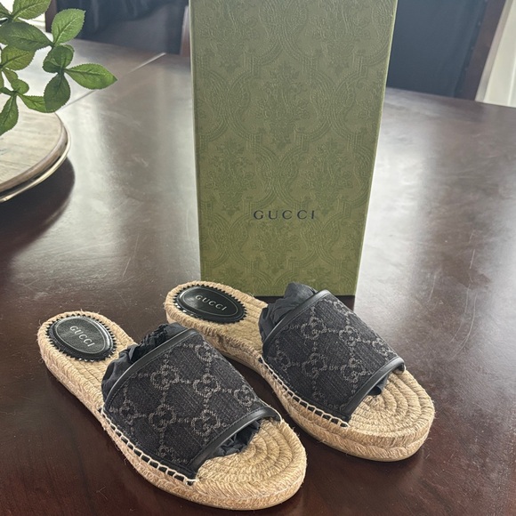 Gucci Women's Black Espadrille Sandals - Picture 1 of 5